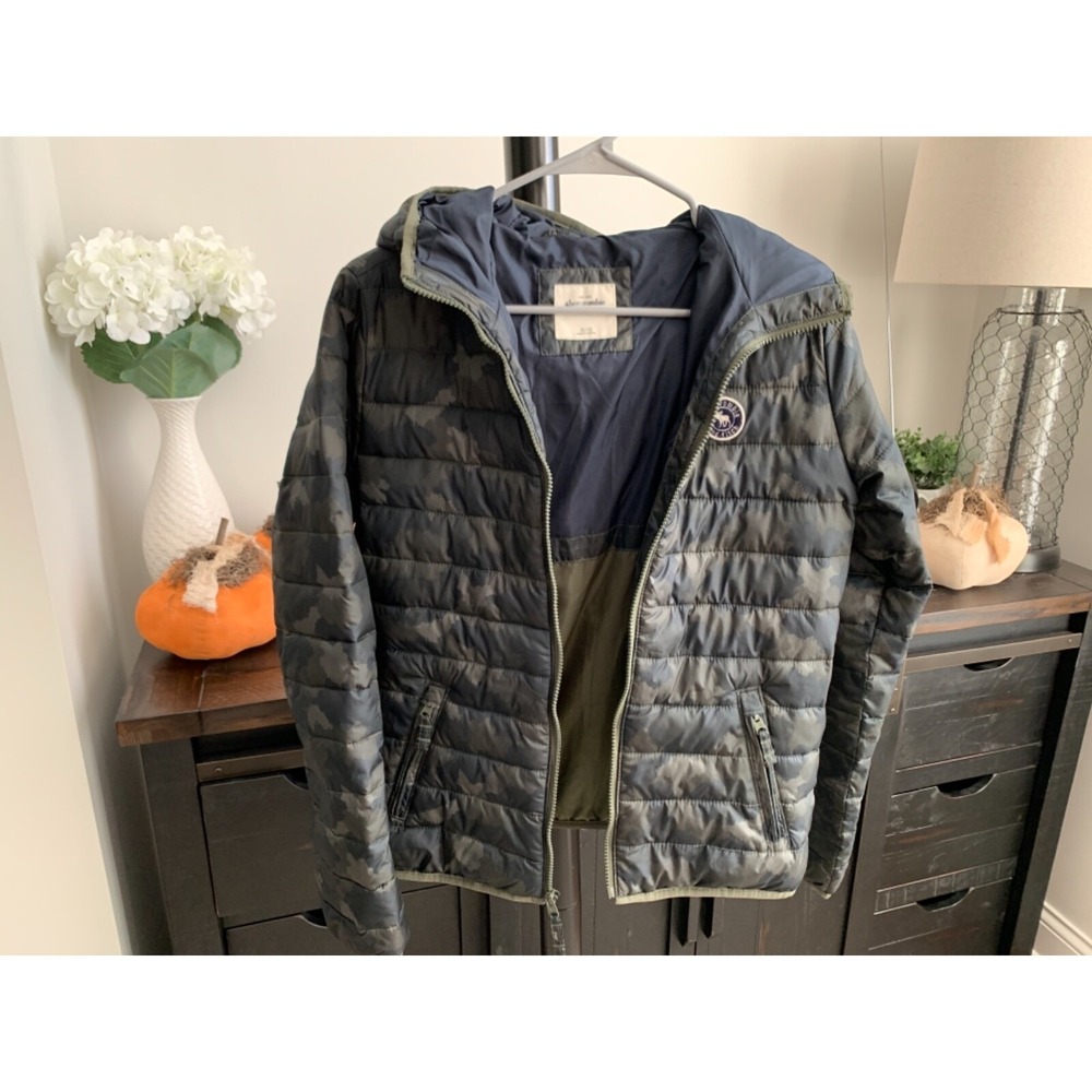 Abercrombie Kids EUC puffer jacket XL 16 camo (H21)